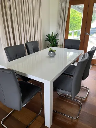 3 bedrooms - sleeps 6