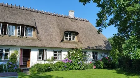 Ferienhof SONDERBYGAARD: Apartment under thatch - with WLAN