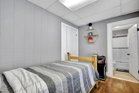 Charming 1 Bedroom House in Lansing, MI