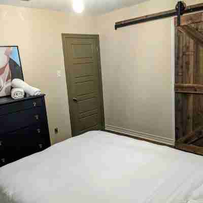 Spacious Convenient place, 10 min from Downtown Rooms