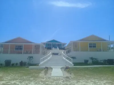 The Swimming Pigs Resort-Peach Hotel a 