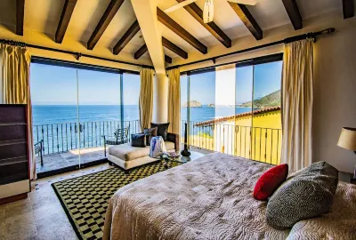 Ocean Front Villa All-Inclusive, Infinity Pool, Chef, Hot Tub, 9 Bedrooms, Staff