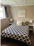 Cozy basement apartment suite, beautiful Paradise! Hotel a