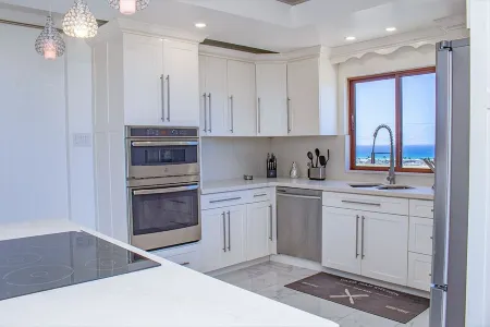 Experience pure luxury at our Private Penthouse Suite in Montego Bay!