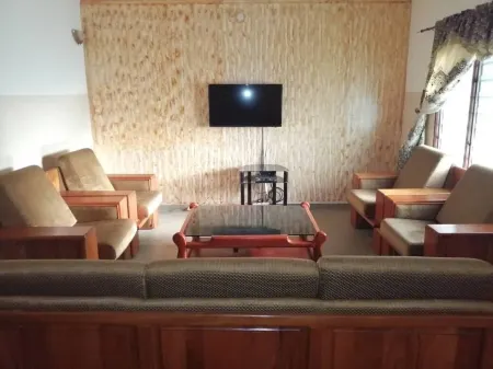 Nice apartment in Cotonou Agla near the stadium of friendship. Отели рядом с достопримечательностью «Fidjrosse Beach»