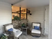 Beautiful Lake House with pool, dock with party deck, video games, pool table