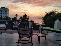 Studio apartment in great location with a beautiful pool/garden area. Hotel a Bucerias