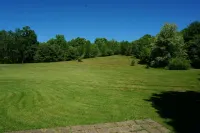 SPACIOUS and PRIVATE renovated farmhouse for the whole family