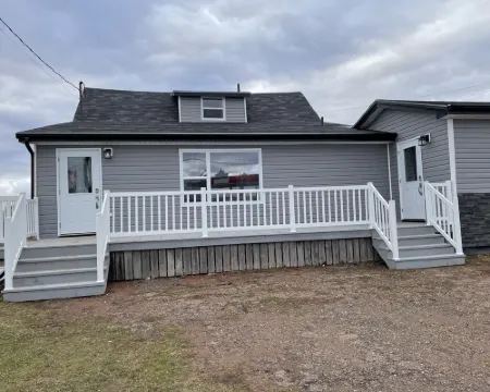 Chapel Suites - Deluxe King Suite Hotels in Kings County