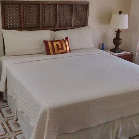 FAMILY GETAWAY LOCATION Spacious four-bedroom home near beaches