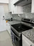 AC, WiFi, cable & 24/7 security, Pool, beachfront, views of Kingston harbor.