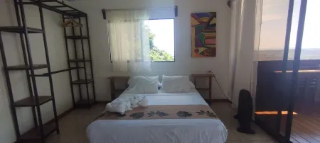 beautiful container house with beautiful views of the sea and the mountains Отели в г. Савегре