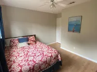 Peaceful seclusion yet minutes from downtown Austin Отели рядом с достопримечательностью «Saint Stephens Episcopal School Football Stadium»