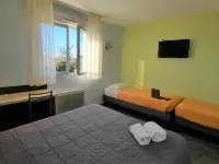 Hôtel Azur Saint Junien Cit'Hotel Hotels in Saint-Brice-sur-Vienne