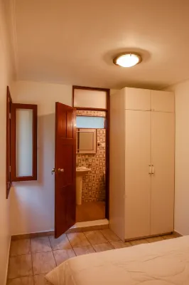Lima White House - Hostel Отели в г. 