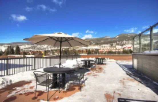 2759 Slopeside 1 Bedroom Condo by RedAwning