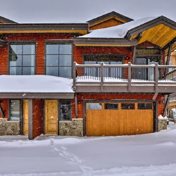 Relax Fireside: Silverthorne Home 11 Mi to Skiing!