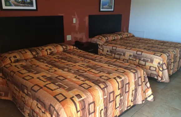 河灣岸汽車旅館