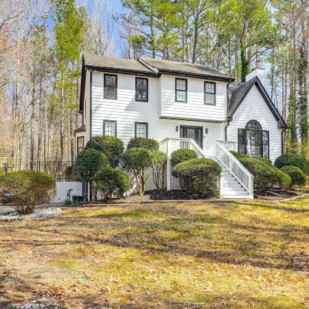 Private Hot Tub and Deck Family Gem in Alpharetta