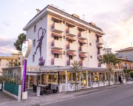 ホテル ゲルマニア イェーゾロのホテル