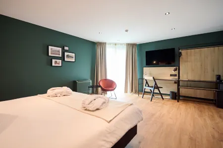 Hotel la Malle Poste Отели в г. Smuid