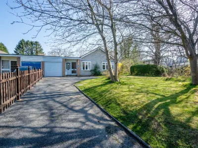 Trederwen Hotels near Rhayader Riverside Walk