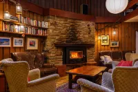 Kasees Apartments & Mountain Lodge - 3-Star