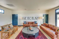 Southwest Escape in Fort Davis Walk to Dining! Hotels in Fort Davis