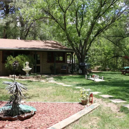 Apple Creek Cottages