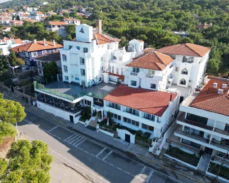 Çamlık 87 Hotel Ayvalık Hotels in Ayvalik