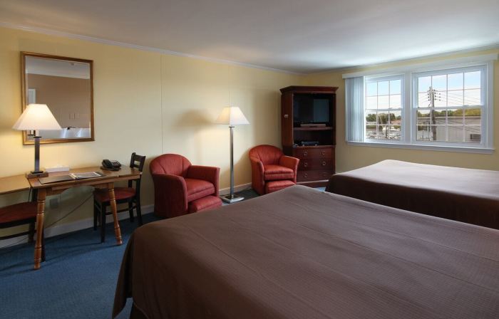 Cape Cod Harbor House Inn