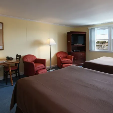 Cape Cod Harbor House Inn