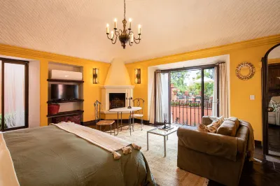 HOLT - Casa Parque Juárez Hoteles en 