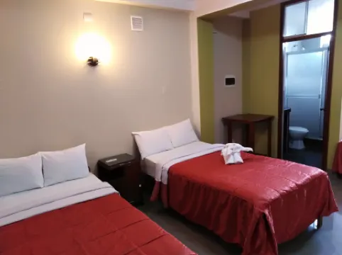 Hotel Plaza Bolognesi 344