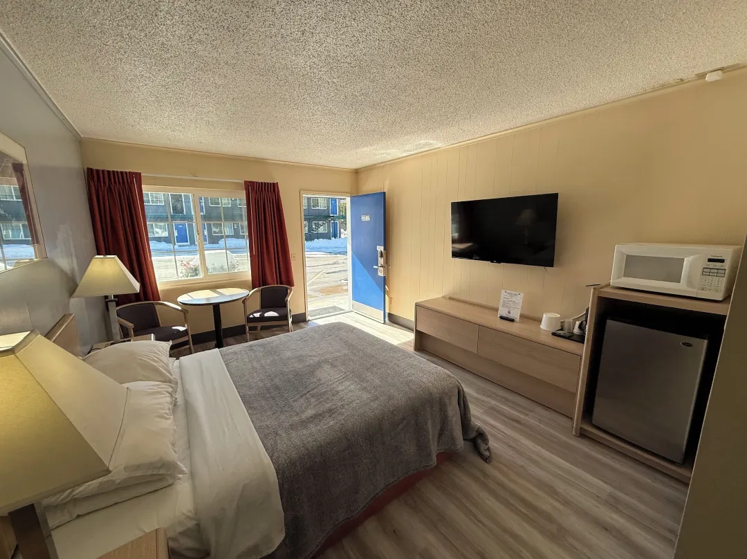 Pine Needles Inn - Mount Shasta, CA