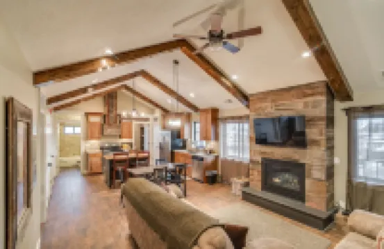 Aspenwood Manor South