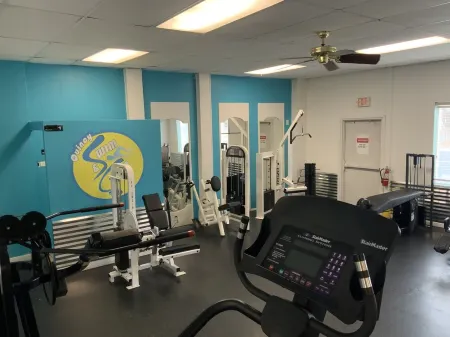 Studio Condo above downtown Gym- close to Gorge