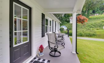 Mullens Home - Close to Hatfield-McCoy Trailhead!