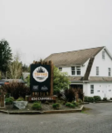 Tofino Resort + Marina