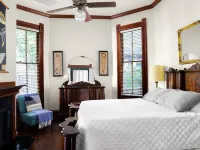 Brava House Bed and Breakfast Hotels near Deep Eddy Park