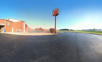 Super 8 by Wyndham Nixa/Springfield Area