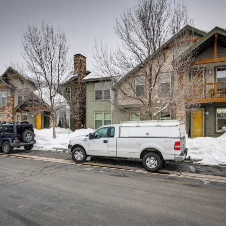 Cozy Park City Townhome by Dining, Shops and More!