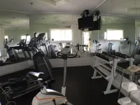 Super 8 by Wyndham Mt Hope Hamilton Intl Arpt on - Phòng tập thể hình