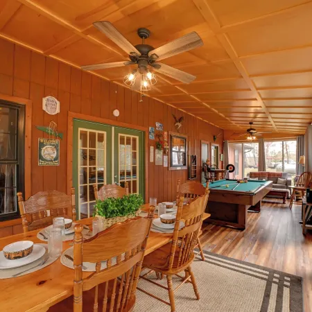 Cadiz Vacation Home w/ Deck: Walk to Lake Barkley