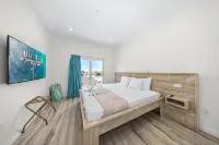 The Cove 106 in Palm Beach Aruba - Prime Location - Free Parking Hotels near Natural Bridge Aruba