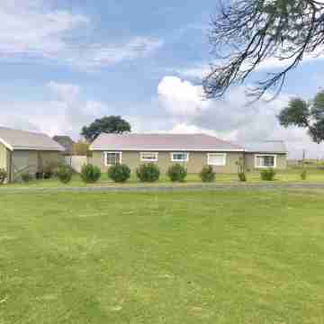 Windmill Farm Hotel Exterior