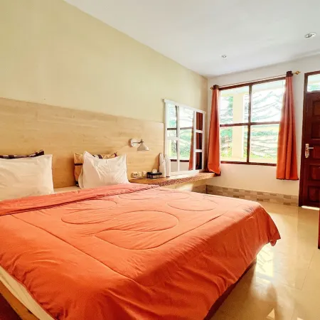 Centro Bajo Hotel & Resto