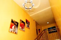 Joyrich Hotel - parking