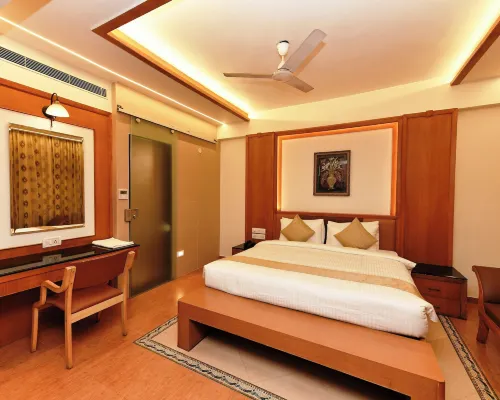 Hotel Roopa Hotel di Distrik Mysuru