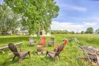Historic Ottawa Lake House Deck, Barn and 96 Acres! - 3-Star
